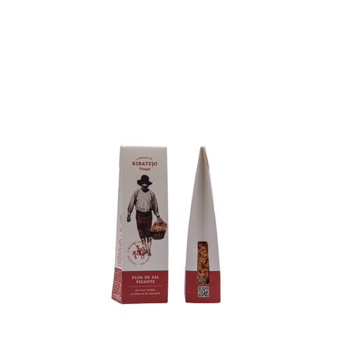 fleur de sel dans un emballage en carton blanc et rouge illustré avec un homme dans une tenue traditionnelle ribatejana Portugal