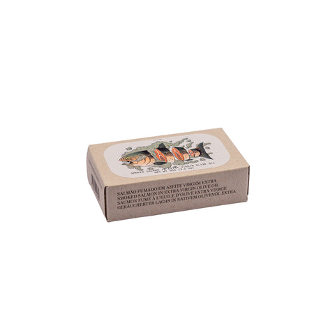 conserve de saumon fumé en huile d'olive vierge extra dans un emballage en carton, vue latérale